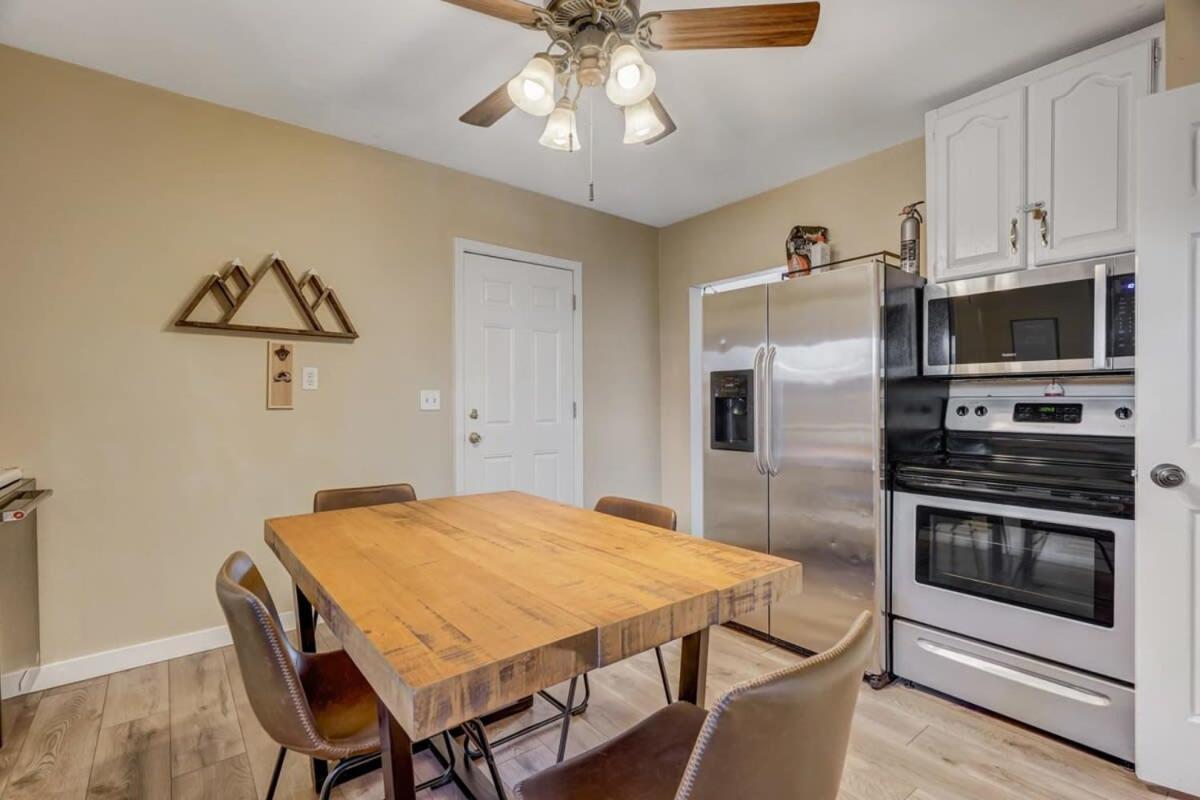 הוילה קולורדו ספרינגס * Colorado Draft House * Smart Tvs * Self Entry * מראה חיצוני תמונה