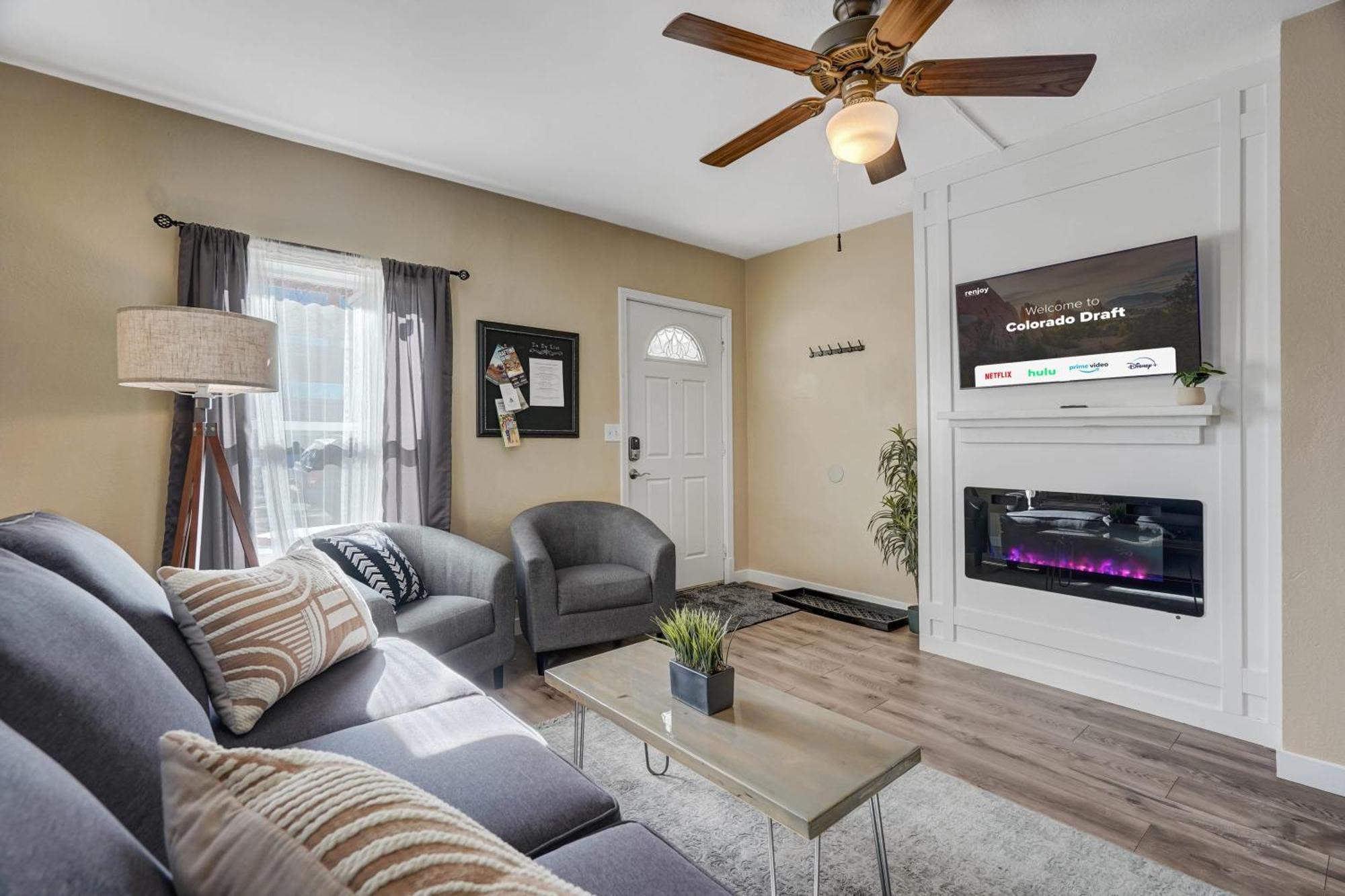 הוילה קולורדו ספרינגס * Colorado Draft House * Smart Tvs * Self Entry * מראה חיצוני תמונה