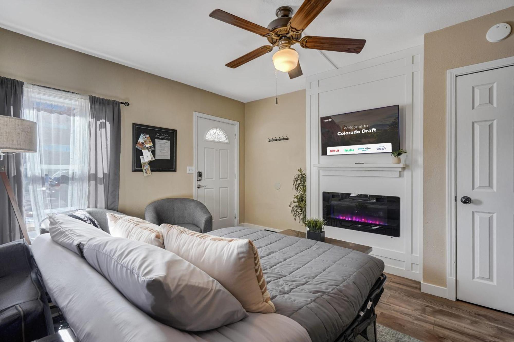 הוילה קולורדו ספרינגס * Colorado Draft House * Smart Tvs * Self Entry * מראה חיצוני תמונה